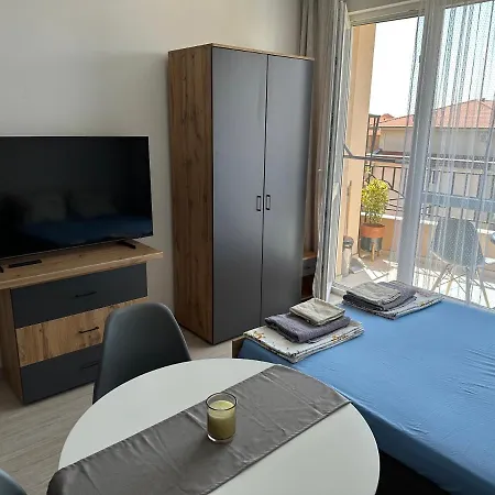 ив-бо Apartment